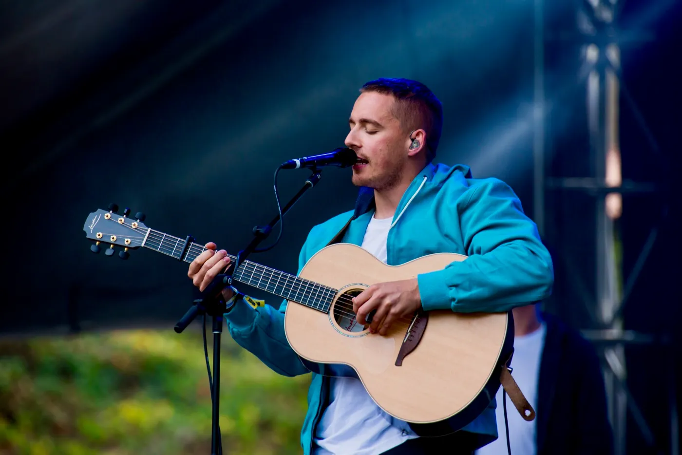 Dermot Kennedy playing live